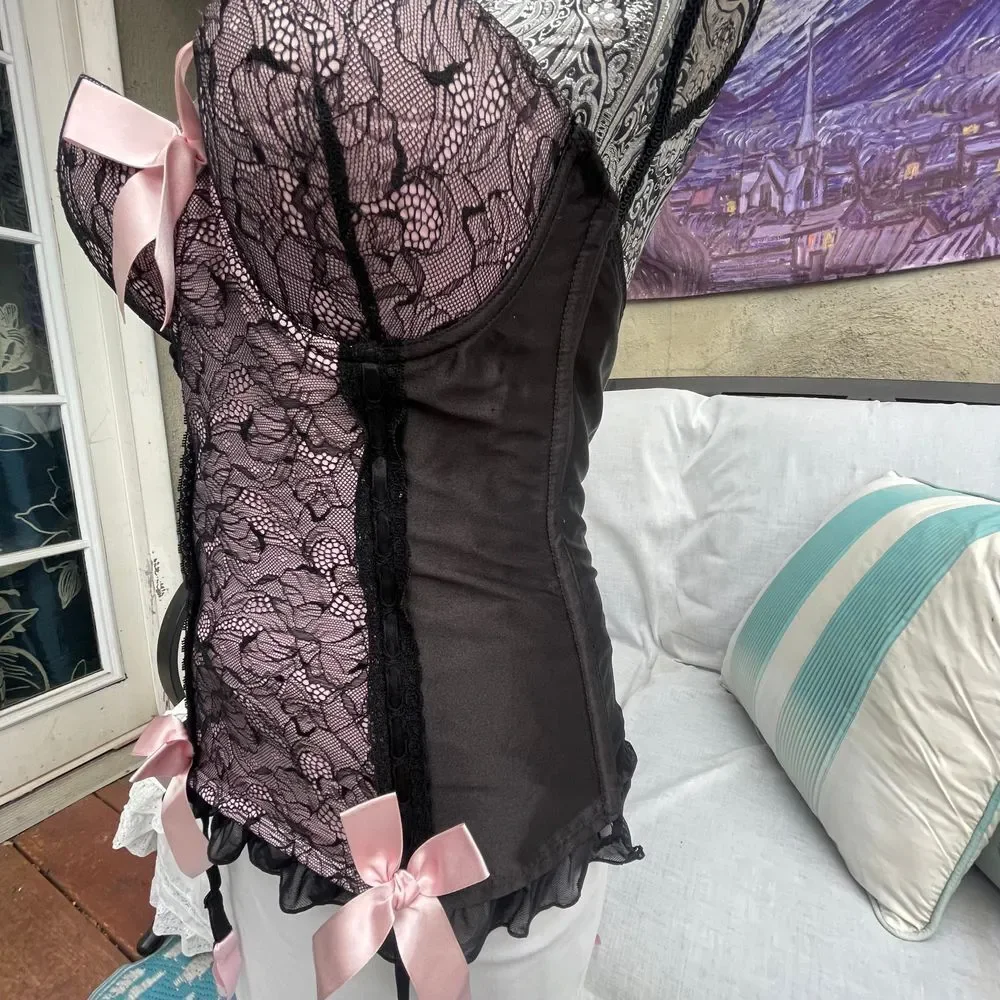 Vintage Y2K Baby Pink Black Lace Lolita Corset MD garter Fredrick's of Hollywood - Picture 3 of 13
